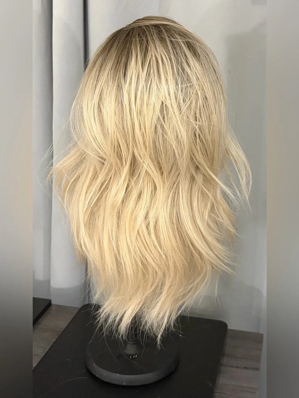 CHELSEY SMITH CROWN Headband Wig Light Blonde Med Length Layered